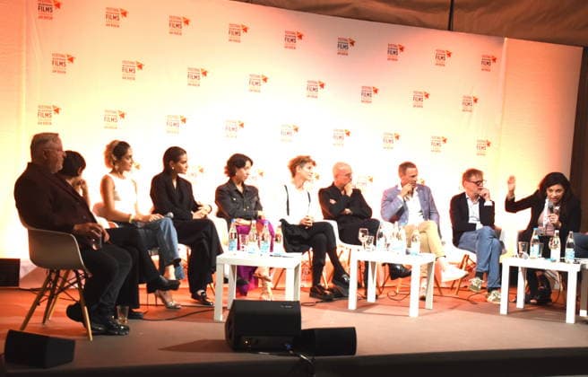 Filmgespraech Film Block 10 Links Axel Prahl Schauspieler .6. v. Links Bibiana Beglau (Schauspielerin 7. v. Links Christian Berkel (Schauspieler .Lydia Georgantzi (Schauspielerin.)Voula Doulgkeridou (Schauspielerin)Talia Dogan (Schauspielerin.)Nilofar Khodabakhshi (Schauspielerin 8.v. Links Michael Zechbauer (Ko-Produzent 9. v. Links Marcus O. Rosenmüller (Regie 10. v. Links Dr. Alice Brauner (Autorin & Produzentin.) Ludwigshafen 29.08.2026 am Rheinufer 22.Festival des Deutschen Films 2026 Foto Ludwigshafen