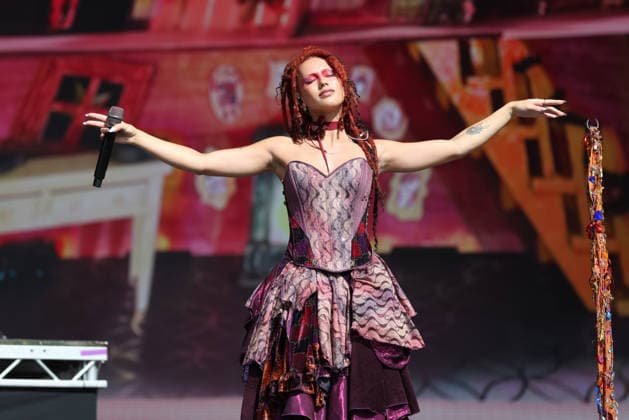 Absolutely performs at Leeds Festival Singer Absolutely (Abby Keen) performs at Leeds Festival, Bramham Park, Leeds, 30th August 2026, Credit:Mike Gray MIKE GRAY - B4227 Avalon  Copyright: xMikexGrayx xMIKExGRAYx-xB4227x xAvalonx 1129289462