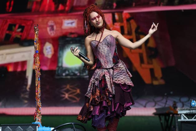 Absolutely performs at Leeds Festival Singer Absolutely (Abby Keen) performs at Leeds Festival, Bramham Park, Leeds, 30th August 2026, Credit:Mike Gray MIKE GRAY - B4227 Avalon  Copyright: xMikexGrayx xMIKExGRAYx-xB4227x xAvalonx 1129289482