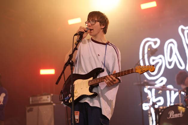 Garage Flower perform at Leeds Festival Nathan Whitehead of indie band Garage Flower performs at Leeds Festival, Bramham Park, Leeds, 30th August 2026, Credit:Mike Gray MIKE GRAY - B4227 Avalon  Copyright: xMikexGrayx xMIKExGRAYx-xB4227x xAvalonx 1129290216