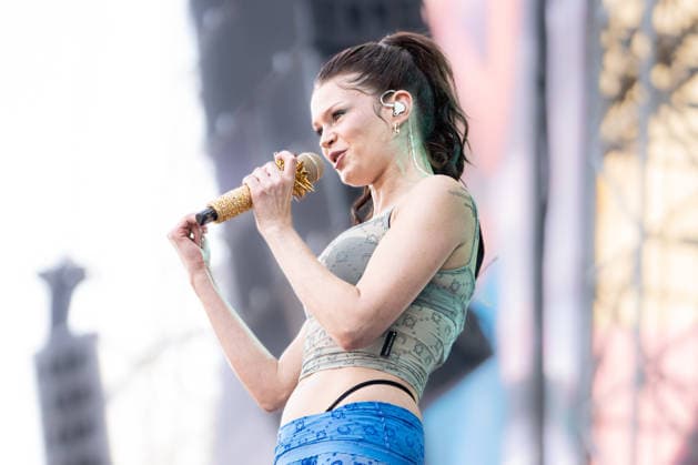 Die deutsche Rapperin Ikkimel, bürgerlich Kim Hnizdo, tritt beim Superbloom Festival am 30.08.2026 im Olympiapark München auf. München Olympiapark Bayern Deutschland
