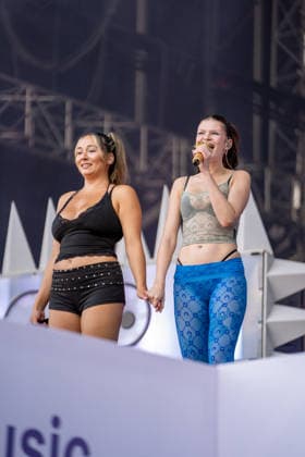Die deutsche Rapperin Ikkimel, bürgerlich Kim Hnizdo, tritt beim Superbloom Festival am 30.08.2026 im Olympiapark München auf. München Olympiapark Bayern Deutschland