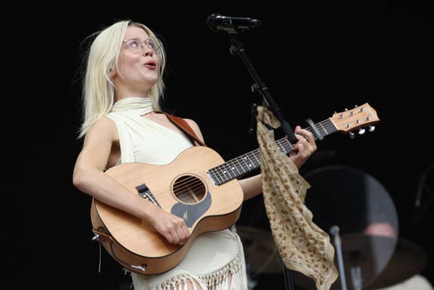Maisie Peters performs at Leeds Festival Maisie Peters performs at Leeds Festival, Bramham Park, Leeds 30th August 2026, Credit:Mike Gray MIKE GRAY - B4227 Avalon  Copyright: xMikexGrayx xMIKExGRAYx-xB4227x xAvalonx 1129313144