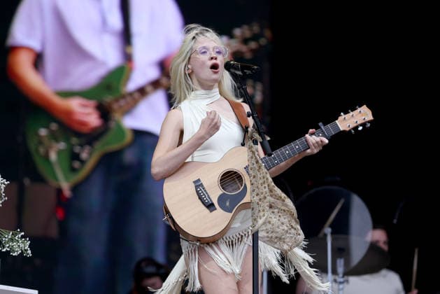 Maisie Peters performs at Leeds Festival Maisie Peters performs at Leeds Festival, Bramham Park, Leeds 30th August 2026, Credit:Mike Gray MIKE GRAY - B4227 Avalon  Copyright: xMikexGrayx xMIKExGRAYx-xB4227x xAvalonx 1129313246