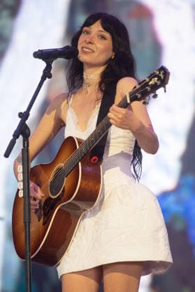 Holly Humberstone Performs at Reading Festival 2026 Sunday - Little John s Farm, Reading, UK English singer-songwriter Holly Humberstone performs on the Gallery Stage at Reading Festival 2026, Little John s Farm, Reading, England, UK on Sunday 30 August 2026., Credit:Justin Ng Avalon UK, England, Reading, Little John s Farm Copyright: xJustinxNgx xAvalonx 1129319399