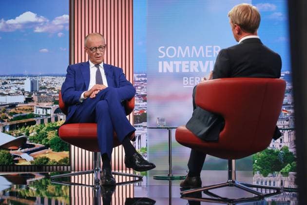 Berlin, Deutschland, 30.08.2026: ARD-Hauptstadtstudio: Sommerinterview: Bundeskanzler Friedrich Merz (CDU) und Markus Preiß beim Interview im Studio. *** Berlin, Germany, August 30, 2026 ARD Capital Studio Summer Interview: Chancellor Friedrich Merz (CDU) and Markus Preiß during the interview in the studio Copyright: xdtsxNachrichtenagenturx dts_131795