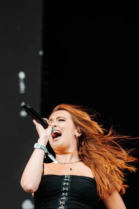 Mackenzie at Victorious Fesitval Portsmouth 30 Aug 2026 Mackenzie opens up the final day of Victorious Festival Southsea Portsmouth 30 Aug 2026, Credit:commonlight James Boughton Avalon  Copyright: xcommonlightx xJamesxBoughtonx xAvalonx 1129334723