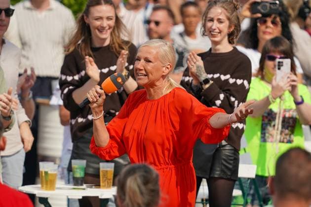 ZDF-Fernsehgarten 2026. Andrea (Kiwi) Kiewel im ZDF Fernsehgarten mit dem Motto Schlagerparty am 30.08.2026 in Mainz. Mainz ZDF Fernsehgarten Rheinland-Pfalz