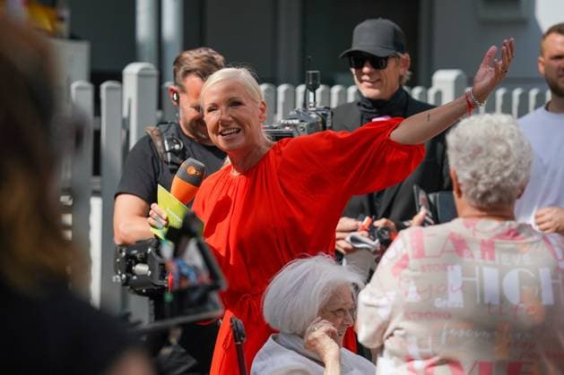 ZDF-Fernsehgarten 2026. Andrea (Kiwi) Kiewel im ZDF Fernsehgarten mit dem Motto Schlagerparty am 30.08.2026 in Mainz. Mainz ZDF Fernsehgarten Rheinland-Pfalz