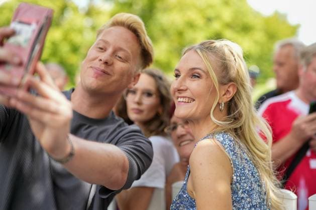 ZDF-Fernsehgarten 2026. NEONLICHT Musik-Duo bestehend aus Nadine Ellrich und Julian Fiege im ZDF Fernsehgarten mit dem Motto Schlagerparty am 30.08.2026 in Mainz. Mainz ZDF Fernsehgarten Rheinland-Pfalz
