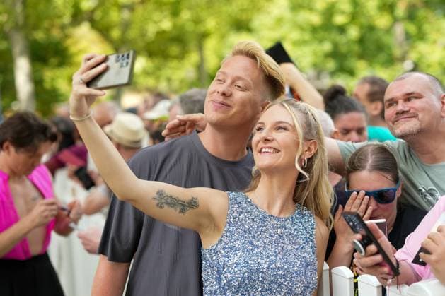 ZDF-Fernsehgarten 2026. NEONLICHT Musik-Duo bestehend aus Nadine Ellrich und Julian Fiege im ZDF Fernsehgarten mit dem Motto Schlagerparty am 30.08.2026 in Mainz. Mainz ZDF Fernsehgarten Rheinland-Pfalz