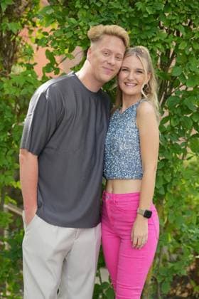 ZDF-Fernsehgarten 2026. NEONLICHT Musik-Duo bestehend aus Nadine Ellrich und Julian Fiege im ZDF Fernsehgarten mit dem Motto Schlagerparty am 30.08.2026 in Mainz. Mainz ZDF Fernsehgarten Rheinland-Pfalz