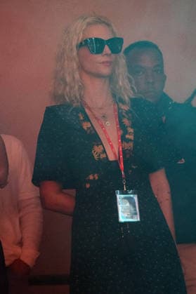 Violet Grohl Performs at Reading Festival 2026 Sunday - Little John s Farm, Reading, UK Jordyn Blum - mother of Violet Grohl and wife of Dave Grohl is seen watching daughter Violet Grohl performing on the Canopy Stage at Reading Festival 2026, Little John s Farm, Reading, England, UK on Sunday 30 August 2026., Credit:Justin Ng Avalon UK, England, Reading, Little John s Farm Copyright: xJustinxNgx xAvalonx 1129355389