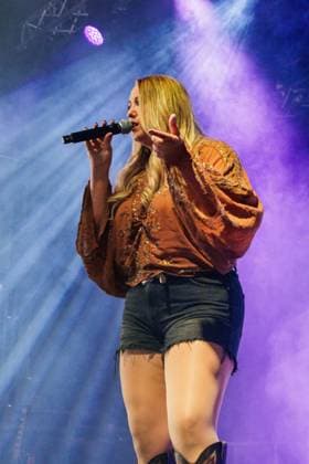 August 29, 2026, Edmonton, Alberta, Canada: Canadian Country Music singer-songwriter Taylor-Rae performs at Boots and Hearts West Country Music Festival..Canadian Country Music singer-songwriter Taylor-Rae performs at Boots and Hearts West Country Music Festival in Edmonton - Aug 29, 2026 Edmonton Canada - ZUMAs197 20260829_aaa_s197_616 Copyright: xRonxPalmerx