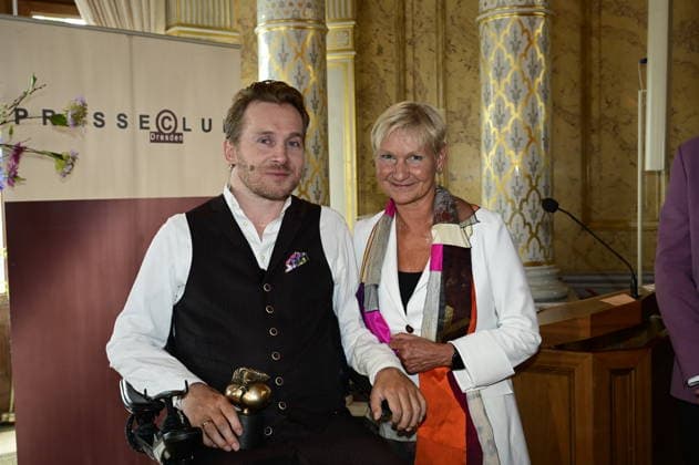 Samuel Koch und Kirsten Fehrs bei der 27. Verleihung des renommierten Erich-Kästner-Preis an Samuel Koch durch den Presseclub Dresden im Schloss Albrechtsberg. Dresden, 30.08.2026 Copyright: xMatthiasxWehnertx