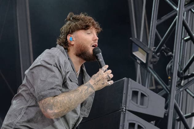 August 30, 2026, Southsea, Hampshire, United Kingdom: English singer, songwriter and guitarist James Andrew Arthur, known professionally as James Arthur performing live on stage at Victorious Festival. James rose to fame in 2012 after winning the ninth series of The X Factor Southsea United Kingdom - ZUMAs197 20260830_aaa_s197_425 Copyright: xDawnxFletcher-Parkx