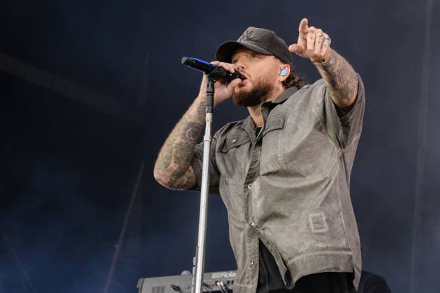August 30, 2026, Southsea, Hampshire, United Kingdom: English singer, songwriter and guitarist James Andrew Arthur, known professionally as James Arthur performing live on stage at Victorious Festival. James rose to fame in 2012 after winning the ninth series of The X Factor Southsea United Kingdom - ZUMAs197 20260830_aaa_s197_427 Copyright: xDawnxFletcher-Parkx