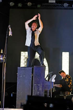 Dick Brave live bei einem Konzert auf dem Waltroper Parkfest 2026 im Stadtpark. Waltrop, 30.08.2026