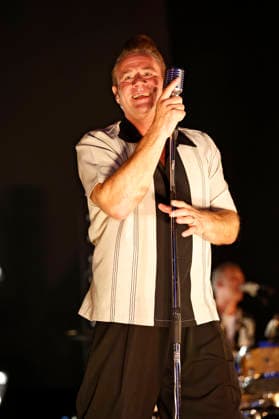 Dick Brave live bei einem Konzert auf dem Waltroper Parkfest 2026 im Stadtpark. Waltrop, 30.08.2026