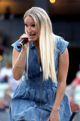 Julia Buchner live beim Sommer-Open Air 2026 im Tennisstadion. Kitzbühel, 29.08.2026