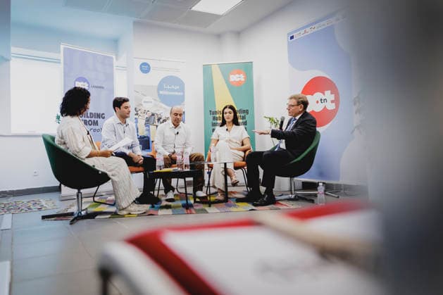 Johann Wadephul (CDU), Bundesaussenminister, aufgenommen im Rahmen eines Treffens mit Vertreterinnen und Vertretern tunesischer Start-Ups und DAAD-Regierungsstipendiatinnen und -stipendiaten im Digitalzentrum The Dot in Tunis, 31.08.2026. Fotografiert im Auftrag des Auswaertigen Amtes. Tunis Tunesien *** Johann Wadephul (CDU), Federal Minister of Foreign Affairs, photographed during a meeting with representatives of Tunisian startups and DAAD government scholarship recipients at The Dot digital center in Tunis, August 31, 2026. Photographed on behalf of the Federal Foreign Office, Tunis, Tunisia Copyright: xFlorianxGaertner AAx