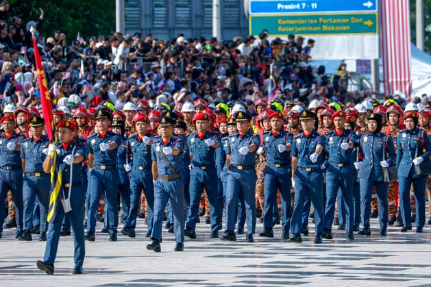 August 31, 2026, Kuala Lumpur, Malaysia: Fire and Rescue Department of Malaysia personnel take part during the 69th National Day celebrations parade in Putrajaya. Hari Merdeka (Independence Day) is the national day of Malaysia. It commemorates the independence of the Federation of Malaya from the British colonial rule. Kuala Lumpur Malaysia - ZUMAs197 20260831_aaa_s197_073 Copyright: xWongxFokxLoyx