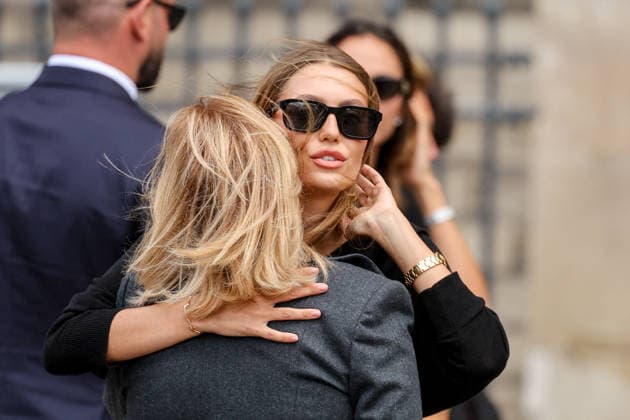 Héloïse Agostinelli, the daughter of the deceased, arrives at Mathilde Favier’s funeral at the Church of Saint Sulpice in Paris, August 31, 2026 Dominique Jacovides Cyril Moreau Bestimage Arrivals at the funeral of Mathilde Favier at the Church of Saint Sulpice in Paris on August 31, 2026 Paris, France  Copyright: xJACOVIDES-MOREAUx xBESTIMAGExJACOVIDES-MOREAUx xBESTIMAGEx