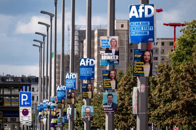 Wahlplakate der Afd FDP und CDU in Berlin Mitte am 31. August 2026. *** Election posters for the AfD, FDP, and CDU in Berlin-Mitte on August 31, 2026