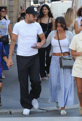 RECORD DATE NOT STATED IPA87977747 - Milan, photo by Mimmo Carriero—Cesc Fabregas, the Spanish coach of Como, is enjoying a relaxing afternoon with his wife, Daniella Semaan, and son, Leonardo  Copyright: xx xx 87977747