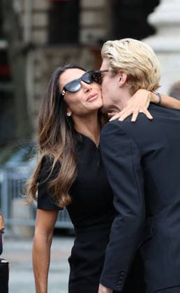 Obseques de Mathilde Favier Ã Paris Francesca Agostinelli Obseques de Mathilde Favier Ã Paris Ã l Eglise Saint-Sulpice le 31 aout 2026. Mathilde Favier s funeral in Paris at the Church of Saint-Sulpice on August 31, 2026.  Copyright: xFabricexChasseryx