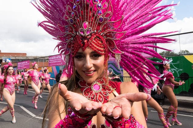 August 31, 2026, London, England, UK: A samba dancer in acolouful costumes performs during the Monday Parade of the Notting Hill Carnival. Two million revellers are expected to take part in Notting Hill Carnival, Europe s largest street party and a celebration of African-Caribbean traditions and the capital s cultural diversity. London UK - ZUMAs371 20260831_zip_s371_065 Copyright: xWiktorxSzymanowiczx
