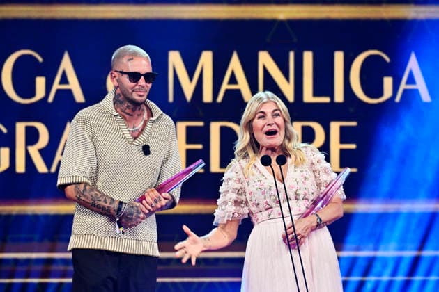 STOCKHOLM, SWEDEN 20260831 Joakim Lundell and Pernilla Wahlgren win the Kristallen Award for Male and Female Hosts of the Year at the 2026 Kristallen Gala at Cirkus in Stockholm STOCKHOLM SWEDEN x10430x  Copyright: xChristinexOlsson TTx KRISTALLENGALAN 2026 UftkQgGARC0