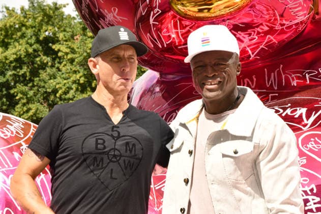 NEW YORK, NY - AUGUST 31 GRAMMY-winning artist Seal visits Brendan Murphy™s 12-ft LOVE MATTERS¦Everywhere: The Loehr Bear, which was dedicated to The Person First, a nonprofit focused on youth mental health, resilience and helping young people develop the tools to thrive. On August 31, 2026 in New York City. Copyright: xx