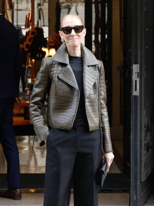 Céline Dion Céline Dion cheered by her fans as she left the Royal Monceau luxury hotel in Paris Céline Dion is making her grand return to the stage in Paris with a series of exceptional concerts at the Paris La Défense Arena from September 12 to October 17, 2026 Sixteen exclusive dates in September and October 2026, as well as ten dates in May 2027, promising a show that is already shaping up to be historic Paris, August 31, 2026 Marc Ausset Lacroix Bestimage Céline Dion is acclaimed by fans as she leaves the Royal Monceau luxury hotel in Paris Céline Dion is making her big return to the stage in Paris with a series of extraordinary concerts at the Paris La Défense Arena from September 12 to October 17, 2026. Sixteen exclusive dates in Sep  Copyright: xMarcxAussetxLacroixx xBestimagexMarcxAussetxLacroixx xBestimagex