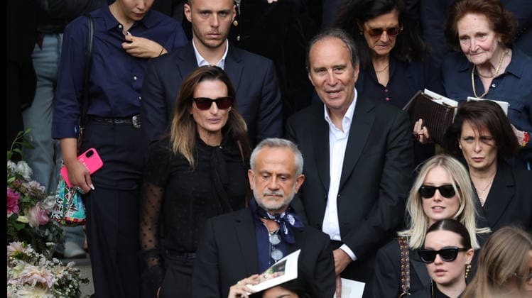 Obseques de Mathilde Favier en l™Ã glise Saint-Sulpice a Paris Obseques de Mathilde Favier en l™Ã glise Saint-Sulpice a Paris Paris, le 31 Aout 2026 Pictures : Camille Cottin Pictures : Camille Cottin & Xavier Niel  Copyright: xDavidxKerx