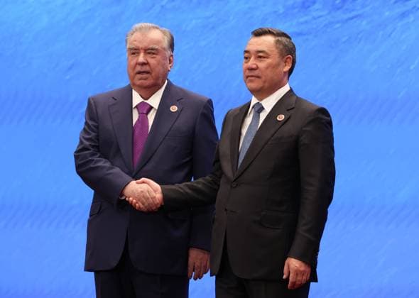 Kyrgyzstan SCO Summit 9232174 01.09.2026 Tajik President Emomali Rahmon is welcomed by Kyrgyz President Sadyr Japarov before a session of the Shanghai Cooperation Organization (SCO) summit in Bishkek, Kyrgyzstan. Vyacheslav Prokofiev Sputnik Bishkek Kyrgyzstan  Copyright: xVyacheslavxProkofievx