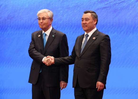Kyrgyzstan SCO Summit 9232177 01.09.2026 Kazakh President Kassym-Jomart Tokayev is welcomed by Kyrgyz President Sadyr Japarov before a session of the Shanghai Cooperation Organization (SCO) summit in Bishkek, Kyrgyzstan. Vyacheslav Prokofiev Sputnik Bishkek Kyrgyzstan  Copyright: xVyacheslavxProkofievx