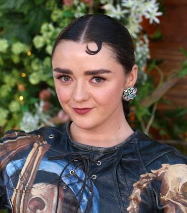 Practical Magical 2 Premiere in Los Angeles Practical Magical 2 Premiere at Directors Village Theater in Westwood, California on 8 31 26. 31 Aug 2026 Pictured: Maisie Williams.  Copyright: xThexMegaxAgencyxRiverx xMEGAx