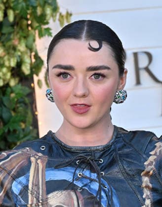 ˜Practical Magic 2™ US Premiere Maisie Williams arriving to the Practical Magic 2 US premiere held at the Directors Village on August 31, 2026 in Westwood, CA. Westwood Directors Village California USA Copyright: xLISAxOConnorx xAFF-USA.comx