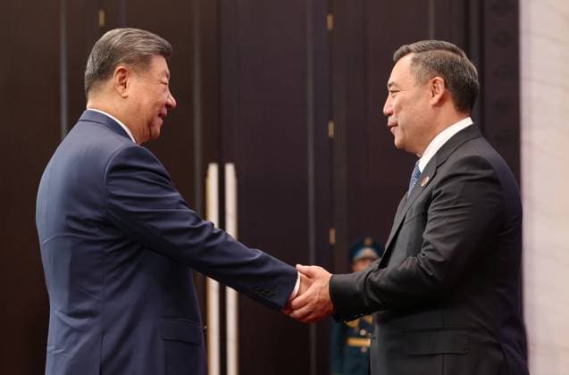 Kyrgyzstan SCO Summit 9232200 01.09.2026 Chinese President Xi Jinping is welcomed by Kyrgyz President Sadyr Japarov before a session of the Shanghai Cooperation Organization (SCO) summit in Bishkek, Kyrgyzstan. Vyacheslav Prokofiev Sputnik Bishkek Kyrgyzstan  Copyright: xVyacheslavxProkofievx