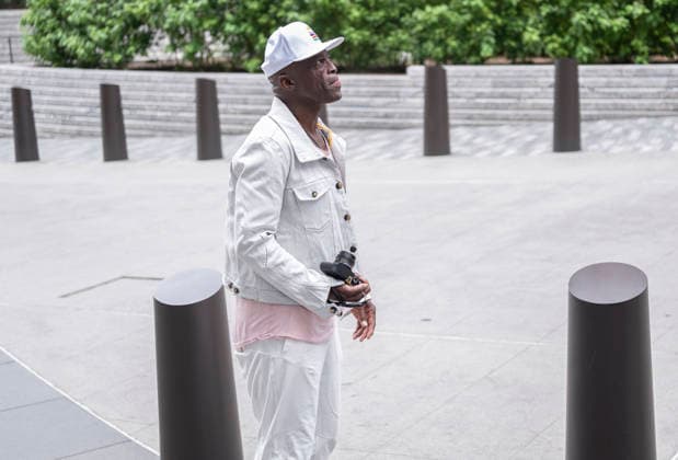 August 31, 2026, New York, Ny, United States: Seal sang beside a 14-foot purple and pink teddy bear sculpture called Love MattersÃ¢â‚¬Â¦Everywhere . Held at The Vessel at Hudson Yards in New York. Zuma Press August 31, 2026. New York United States  - ZUMAp281 20260831_zea_p281_016 Copyright: xPhotoxImagexPressx