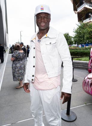 August 31, 2026, New York, Ny, United States: Seal sang beside a 14-foot purple and pink teddy bear sculpture called Love MattersÃ¢â‚¬Â¦Everywhere . Held at The Vessel at Hudson Yards in New York. Zuma Press August 31, 2026. New York United States  - ZUMAp281 20260831_zea_p281_017 Copyright: xPhotoxImagexPressx