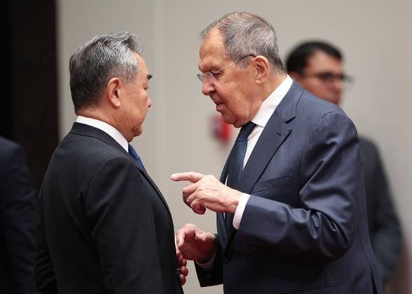 Kyrgyzstan SCO Summit 9232214 01.09.2026 Chinese Foreign Minister Wang Yi and Russian Foreign Minister Sergey Lavrov talk before a session of the Shanghai Cooperation Organization (SCO) summit in Bishkek, Kyrgyzstan. Petr Kovalev Sputnik Bishkek Kyrgyzstan  Copyright: xPetrxKovalevx