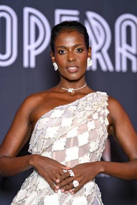 Mariam Battistelli at the premiere of the film *The Opera* at the Folies Bergère in Paris on August 31, 2026. Pierre Perusseau, Bestimage. Premiere of the film *The Opera* at the Folies Bergère in Paris on August 31, 2026. Paris, France  Copyright: xPierrexPerusseaux xBestimagexPierrexPerusseaux xBestimagex
