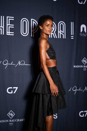 Narah Baptista at the premiere of the film *The Opera* at the Folies Bergère in Paris on August 31, 2026. Pierre Perusseau, Bestimage. Premiere of the film *The Opera* at the Folies Bergère in Paris on August 31, 2026. Paris, France  Copyright: xPierrexPerusseaux xBestimagexPierrexPerusseaux xBestimagex