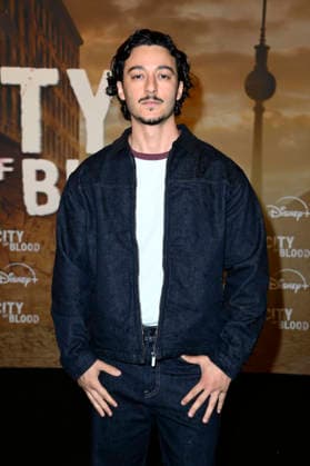 Mehmet Daloglu bei der Premiere der Hulu Original Serie City of Blood im Kino International. Berlin, 31.08.2026