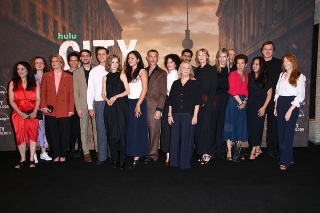 Elena Lyubarskaya, Susanne Kapitzky, Jördis Triebel, Amelie von Kienlin, Gast, Franz Hartwig, Lea Drinda, Soma Pysall, David Schütter, Melika Foroutan, Dagmar Manzel, Mouataz Alshaltouh, Jenny Schily, Philipp Kadelbach, Lars Eidinger und Gäste bei der Premiere der Hulu Original Serie City of Blood im Kino International. Berlin, 31.08.2026