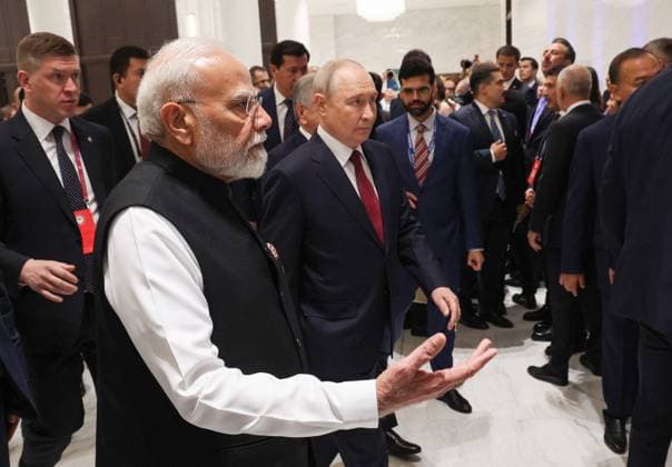 Kyrgyzstan SCO Summit 9232609 01.09.2026 Indian Prime Minister Narendra Modi and Russian President Vladimir Putin arrive to attend an official reception for heads of delegations from Shanghai Cooperation Organisation (SCO) member states and invited international organisations in Bishkek, Kyrgyzstan. Vyacheslav Prokofiev Sputnik Bishkek Kyrgyzstan  Copyright: xVyacheslavxProkofievx
