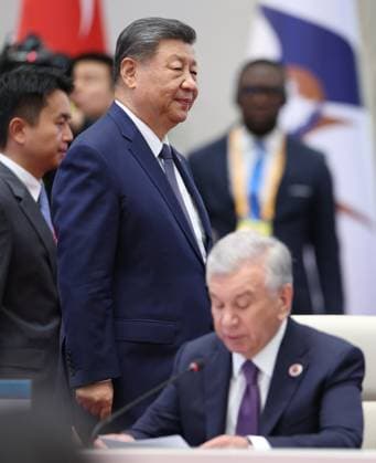Kyrgyzstan SCO Summit 9232689 01.09.2026 Chinese President Xi Jinping walks after a meeting in the Shanghai Cooperation Organization (SCO) Plus format in Bishkek, Kyrgyzstan. Petr Kovalev Sputnik Bishkek Kyrgyzstan  Copyright: xPetrxKovalevx