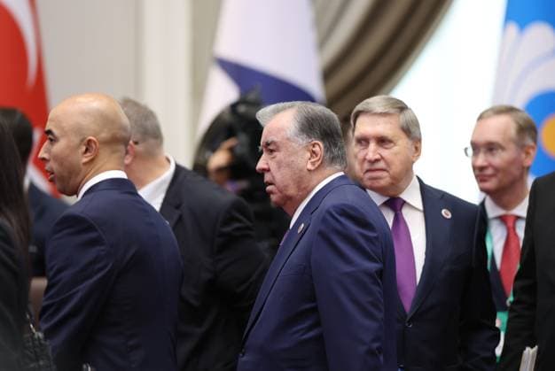 Kyrgyzstan SCO Summit 9232698 01.09.2026 Tajik President Emomali Rahmon and Russian Presidential Aide Yury Ushakov arrive to attend a meeting in the Shanghai Cooperation Organization (SCO) Plus format in Bishkek, Kyrgyzstan. Petr Kovalev Sputnik Bishkek Kyrgyzstan  Copyright: xPetrxKovalevx